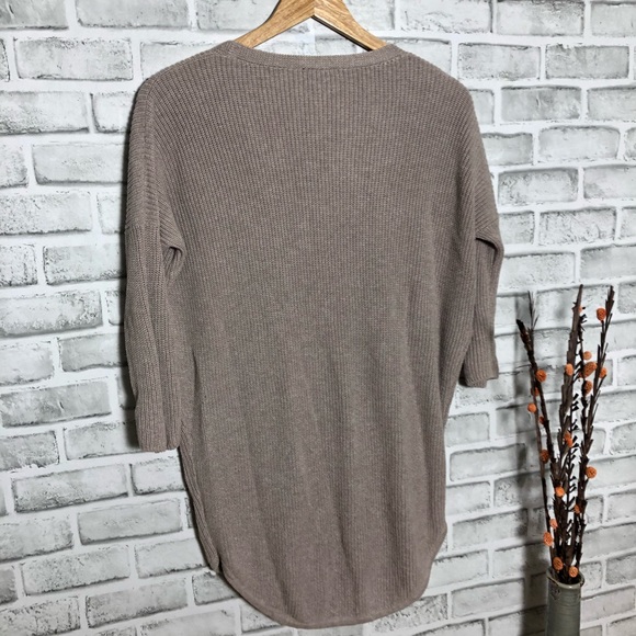 EXPRESS Beige 3/4 Sleeve Knit Sweater Size S/p - Picture 5 of 7